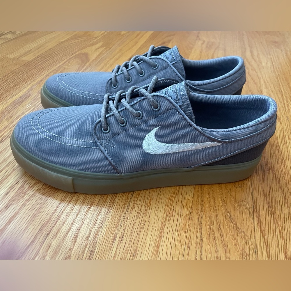 Nike Stefan Janoski Grey Skate Shoes